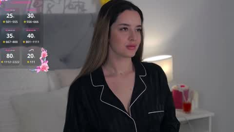 Snapshot of evierosie chatting on 12/10/24, 10:58 Evie online show from 12/10/24, 10:58