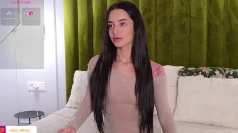 Snapshot of evierosie chatting on 04/09/26, 10:59 Evie online show from 04/09/26, 10:59