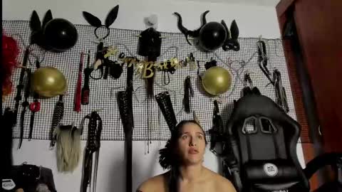 Snapshot of evil_sammy chatting on 04/15/26, 01:12 Mistress Sammy online show from 04/15/26, 01:12