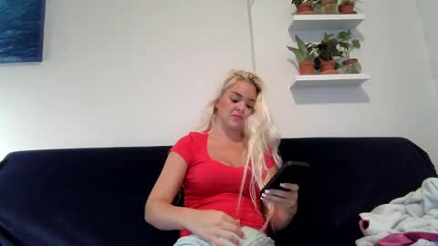 Badblondebunny online show from 12/31/24, 12:32