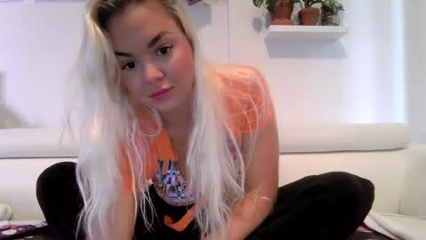 Badblondebunny online show from 10/08/25, 09:12
