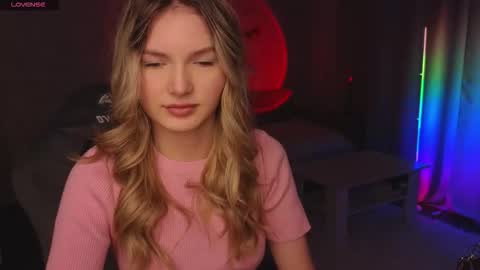 Evelyn online show from 11/22/25, 11:42