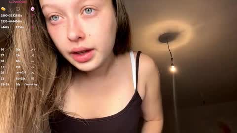 Snapshot of evonnesilvestre chatting on 09/25/25, 03:16 Eva online show from 09/25/25, 03:16