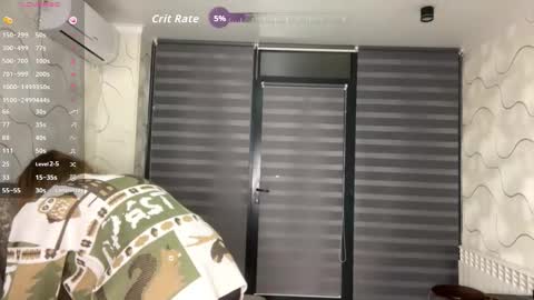 Snapshot of evonnesilvestre chatting on 10/12/25, 03:11 Eva online show from 10/12/25, 03:11