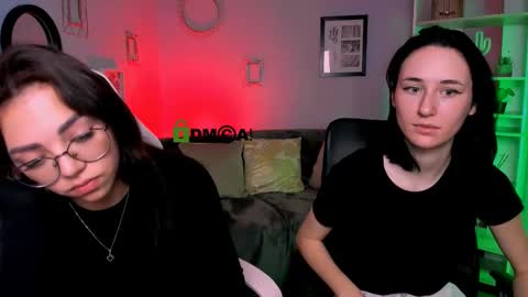 Snapshot of evtida_blossom chatting on 03/11/25, 10:18 Evi online show from 03/11/25, 10:18