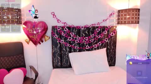 evvaa_moon online show from 02/10/26, 12:31