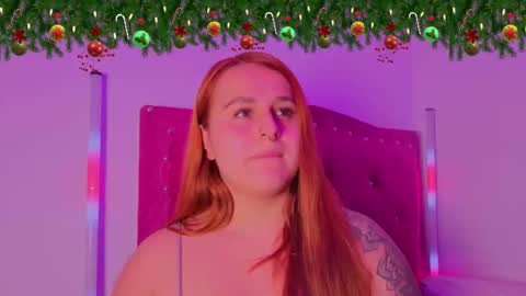 Snapshot of evy_orange1 chatting on 12/04/25, 03:05 EVY online show from 12/04/25, 03:05