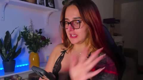 Snapshot of evy_orange1 chatting on 02/24/26, 02:53 EVY online show from 02/24/26, 02:53