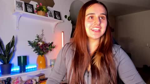 Snapshot of evy_orange1 chatting on 03/18/26, 12:14 EVY online show from 03/18/26, 12:14