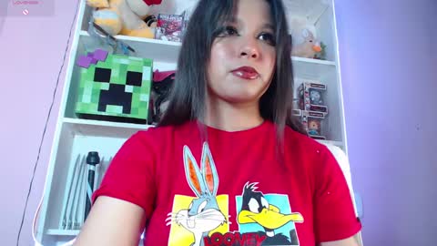 Snapshot of evybubbles_ chatting on 12/04/24, 04:27 Im Evy online show from 12/04/24, 04:27