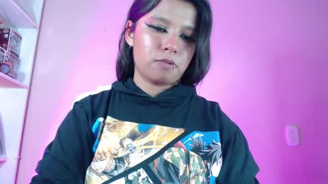 Snapshot of evybubbles_ chatting on 01/05/25, 06:02 Im Evy online show from 01/05/25, 06:02