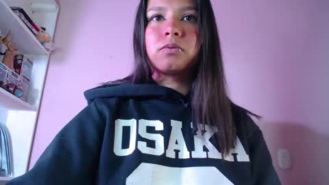 Snapshot of evybubbles_ chatting on 02/06/25, 06:56 Im Evy online show from 02/06/25, 06:56