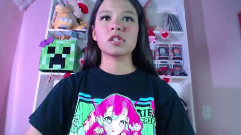 Snapshot of evybubbles_ chatting on 03/08/25, 10:24 Im Evy online show from 03/08/25, 10:24