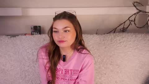 Emma online show from 10/09/25, 01:09