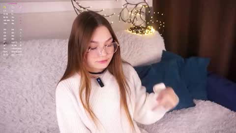 Emma online show from 10/10/25, 11:09