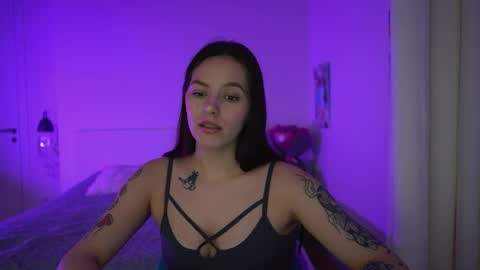 ewelynscott online show from 11/13/25, 12:48