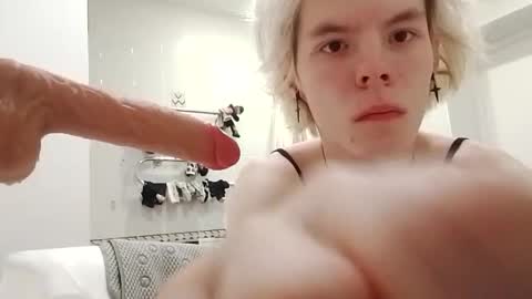 Essa online show from 04/08/26, 04:34