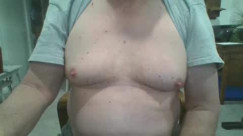 Snapshot of excitacbleguy9 chatting on 12/20/24, 01:43 was excitablyguy hacked online show from 12/20/24, 01:43