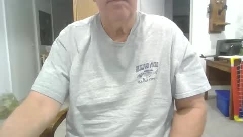 Snapshot of excitacbleguy9 chatting on 11/10/25, 02:05 was excitablyguy hacked online show from 11/10/25, 02:05