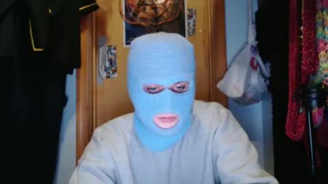 Snapshot of exhibitionistartist1 chatting on 05/04/26, 12:28 exhibitionistartist1 online show from 05/04/26, 12:28
