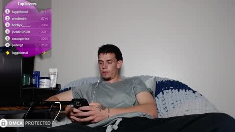 Snapshot of exi111 chatting on 04/22/26, 08:32 Exi111 online show from 04/22/26, 08:32