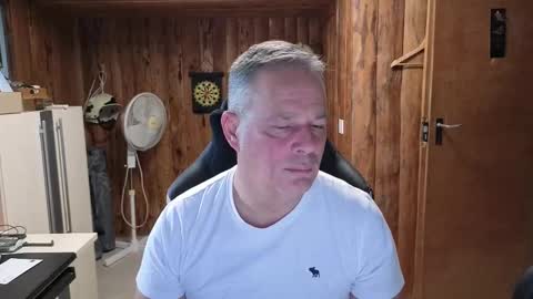 Snapshot of exibe1219 chatting on 12/21/24, 11:11 exibe1219 online show from 12/21/24, 11:11