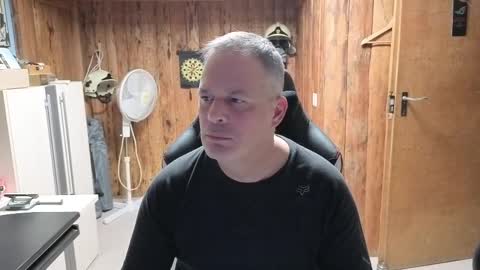 Snapshot of exibe1219 chatting on 12/25/24, 08:17 exibe1219 online show from 12/25/24, 08:17