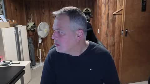 Snapshot of exibe1219 chatting on 12/26/24, 11:10 exibe1219 online show from 12/26/24, 11:10