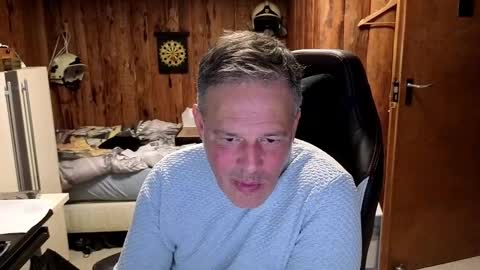 Snapshot of exibe1219 chatting on 02/05/25, 05:31 exibe1219 online show from 02/05/25, 05:31