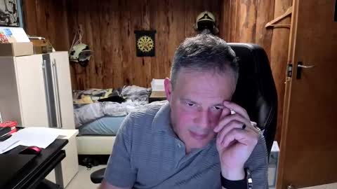 Snapshot of exibe1219 chatting on 02/21/25, 05:31 exibe1219 online show from 02/21/25, 05:31