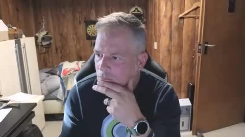 Snapshot of exibe1219 chatting on 11/06/25, 09:43 exibe1219 online show from 11/06/25, 09:43