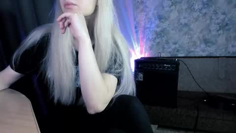 my real name is Irene but Exo is oke too  online show from 02/15/26, 08:05