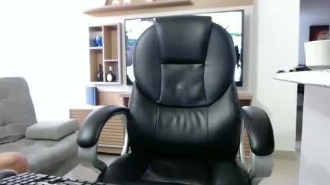 Snapshot of exotic_dude chatting on 09/08/25, 10:42 camilo online show from 09/08/25, 10:42