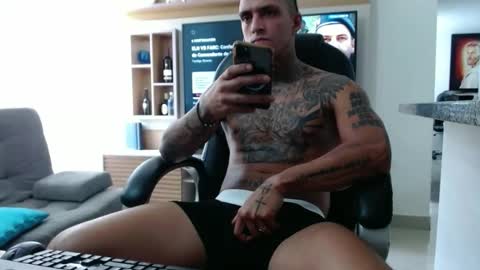 Snapshot of exotic_dude chatting on 09/24/25, 07:06 camilo online show from 09/24/25, 07:06