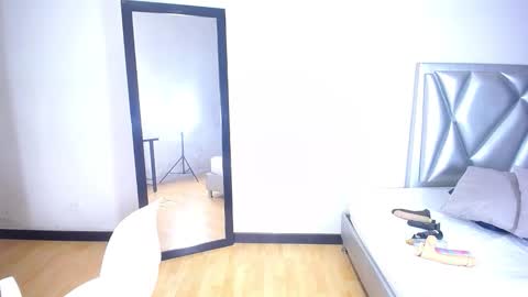 exotic_karmella online show from 11/29/25, 09:51