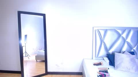 exotic_karmella online show from 12/20/25, 09:00