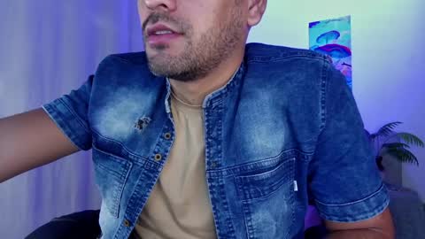 Snapshot of exotic_mann chatting on 04/20/26, 01:36 exotic_mann online show from 04/20/26, 01:36