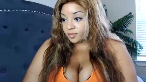 Snapshot of exoticempress18 chatting on 05/28/26, 11:46 Paris online show from 05/28/26, 11:46