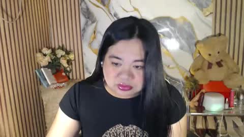 Snapshot of exoticpinayx chatting on 04/13/26, 04:18 SHANTAL MARIE online show from 04/13/26, 04:18