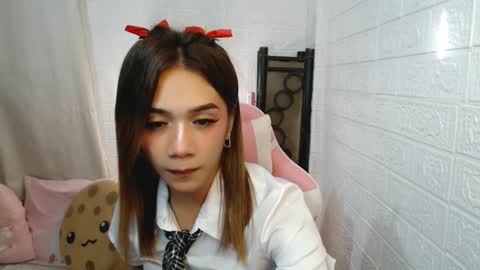 exotictssavie online show from 01/17/25, 12:20