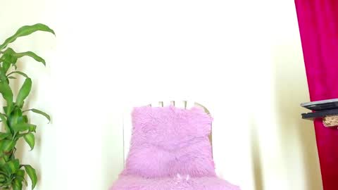 Snapshot of exotiic_sara chatting on 01/01/25, 04:29 SARA online show from 01/01/25, 04:29