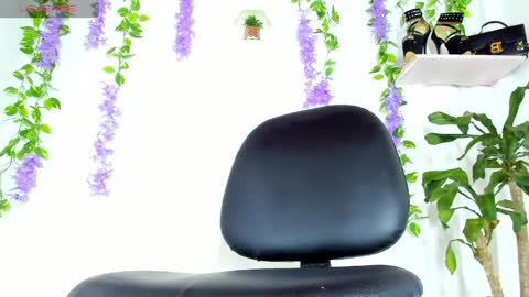 Snapshot of exotiic_sara chatting on 04/07/26, 08:09 SARA online show from 04/07/26, 08:09