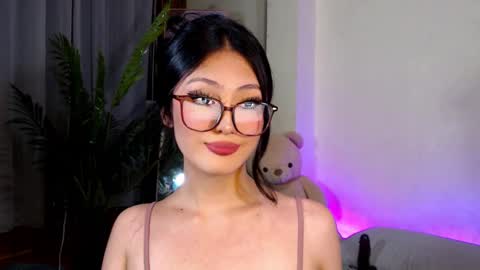 Candy  online show from 12/03/24, 12:16