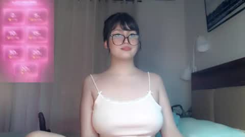 Snapshot of expensive_candyx chatting on 07/14/26, 03:40 Candy online show from 07/14/26, 03:40