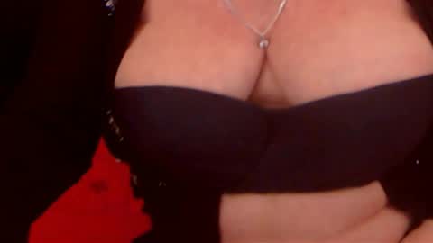 Alana online show from 01/16/25, 01:58