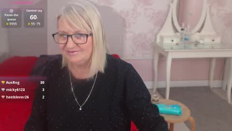 Snapshot of experiencedalana chatting on 04/16/26, 10:45 Alana online show from 04/16/26, 10:45