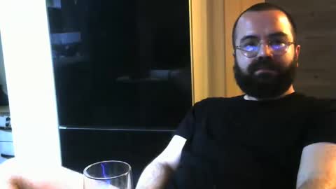 Snapshot of expertcrayon chatting on 12/15/24, 03:24 expect online show from 12/15/24, 03:24