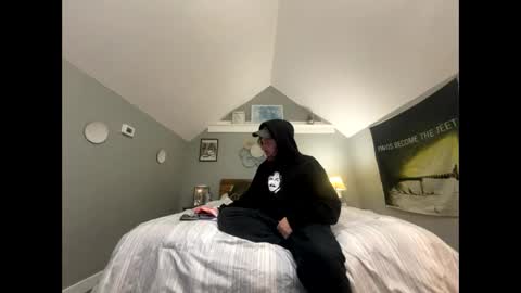 Snapshot of explosive_andyy chatting on 10/22/25, 10:48 Explosivee andyy online show from 10/22/25, 10:48
