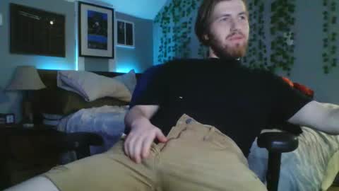 Snapshot of explosive_andyy chatting on 03/08/26, 06:06 Explosivee andyy online show from 03/08/26, 06:06