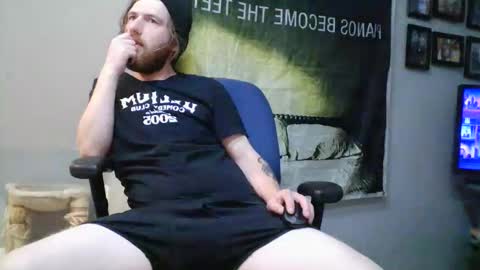 Snapshot of explosive_andyy chatting on 04/21/26, 02:51 Explosivee andyy online show from 04/21/26, 02:51